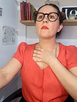 SofiEsteves online show from June 1, 6:42 pm