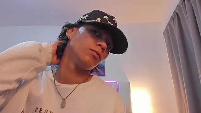 AndyKings 1 online show from April 15, 3:24 am