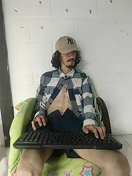 sk8-boy online show from March 19, 2:10 pm