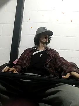 sk8-boy online show from April 17, 12:13 am