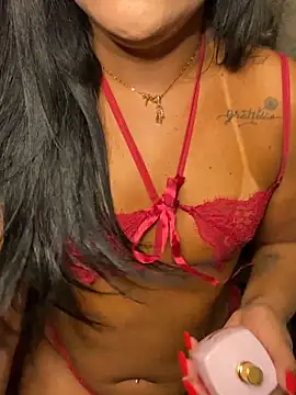 Snapshot of Kacaah chatting on February 10, 3:21 am Kacaah online show from February 10, 3:21 am