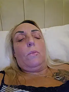 theblondecocklover online show from February 24, 12:30 am