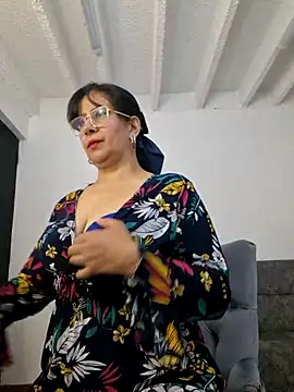 christy ant online show from April 6, 5:58 pm