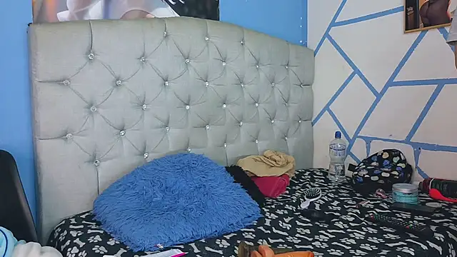 Snapshot of sexy_abby01 chatting on June 5, 3:18 pm sexy abby01 online show from June 5, 3:18 pm