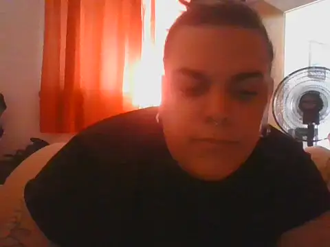 Snapshot of MissAlaskaBoo chatting on December 17, 1:17 pm MissAlaskaBoo online show from December 17, 1:17 pm