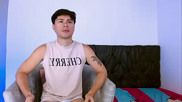 ITHAN DREAMBOY online show from February 27, 11:32 am