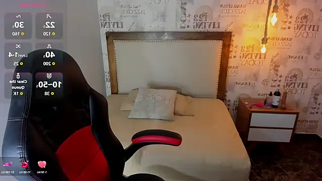 SIENNA FOX4 online show from March 21, 1:26 pm