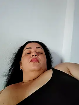 Snapshot of Camilaxxo chatting on December 18, 10:05 pm Camilaxxo online show from December 18, 10:05 pm