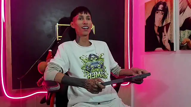 Snapshot of Daniel_Deluc77 chatting on December 18, 12:22 pm Daniel Deluc77 online show from December 18, 12:22 pm