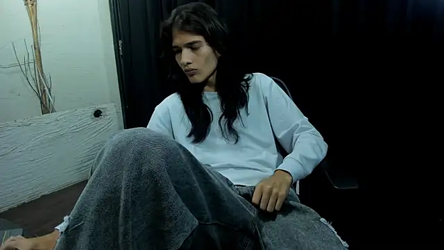 Snapshot of StarCrow19 chatting on December 18, 8:26 pm StarCrow19 online show from December 18, 8:26 pm