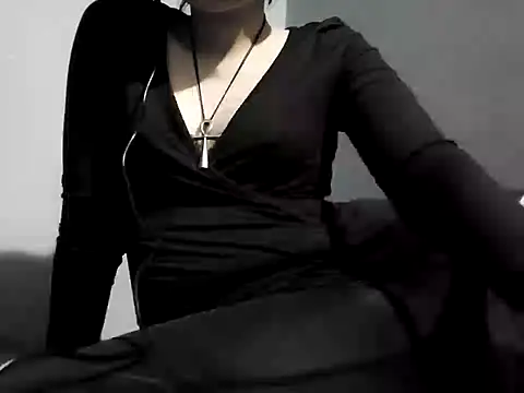 Snapshot of Delilah_666 chatting on December 17, 2:50 am Delilah 666 online show from December 17, 2:50 am