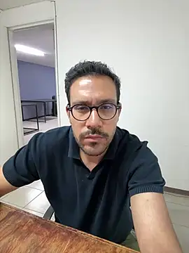 AdrianGarcia89 online show from April 11, 3:22 am