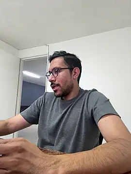 AdrianGarcia89 online show from April 14, 12:27 am