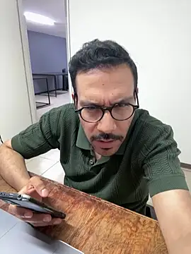 AdrianGarcia89 online show from April 15, 1:23 am