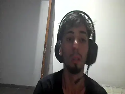 Snapshot of Franalbera chatting on March 8, 2:26 am Franalbera online show from March 8, 2:26 am