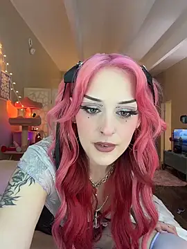 itscleomoon online show from March 5, 9:33 pm