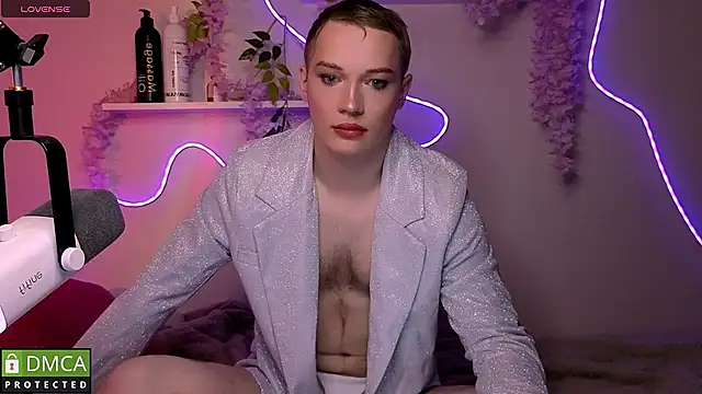 Snapshot of playoliver chatting on May 1, 1:54 am playoliver online show from May 1, 1:54 am