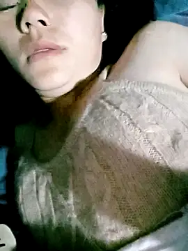 Snapshot of Uzi-na chatting on December 18, 10:38 pm Uzi-na online show from December 18, 10:38 pm