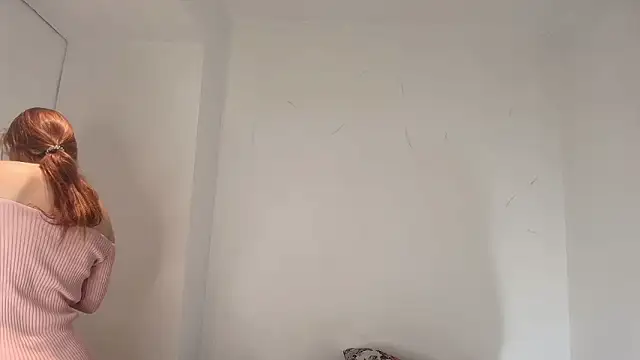 saramaartinez online show from February 12, 12:44 pm