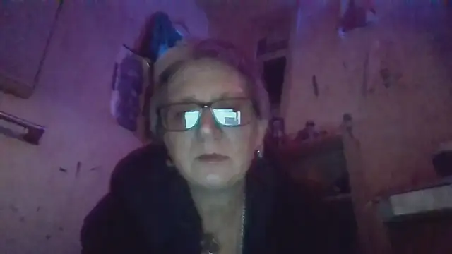 becky1111 online show from April 8, 6:13 am