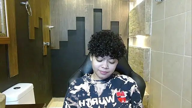 Sasha Venom online show from February 5, 11:31 pm