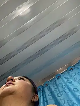 Snapshot of Rousse_SQ chatting on December 18, 7:31 pm Rousse SQ online show from December 18, 7:31 pm