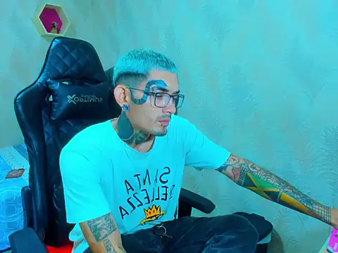 Boy tatto77 online show from January 12, 5:29 pm