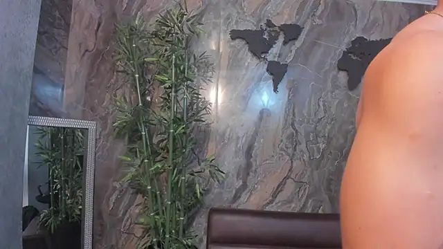 Snapshot of Noah_Clarkk chatting on February 18, 11:22 pm Noah Clarkk online show from February 18, 11:22 pm