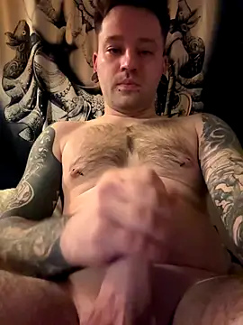 Snapshot of travelsex chatting on December 20, 12:07 am travelsex online show from December 20, 12:07 am