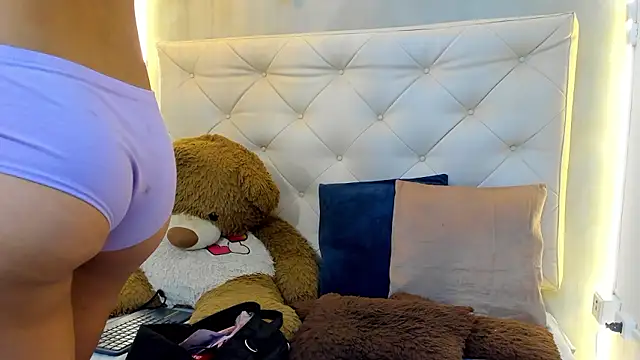 Snapshot of danna_rivera0 chatting on January 9, 7:37 pm danna rivera0 online show from January 9, 7:37 pm