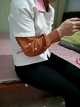 Sweet-Berryy online show from January 15, 12:04 am