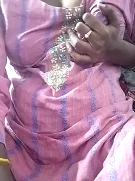 Snapshot of telugupilla__ chatting on December 20, 4:41 am telugupilla online show from December 20, 4:41 am