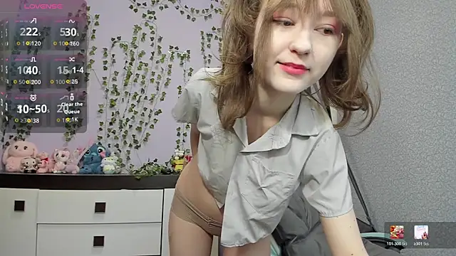 Snapshot of Yoonhee_ki chatting on May 1, 12:43 pm Yoonhee ki online show from May 1, 12:43 pm