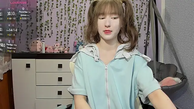 Snapshot of Yoonhee_ki chatting on May 12, 1:52 pm Yoonhee ki online show from May 12, 1:52 pm