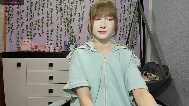 Snapshot of Yoonhee_ki chatting on May 26, 1:29 pm Yoonhee ki online show from May 26, 1:29 pm