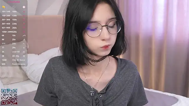 DeliaLoma online show from March 13, 6:09 am