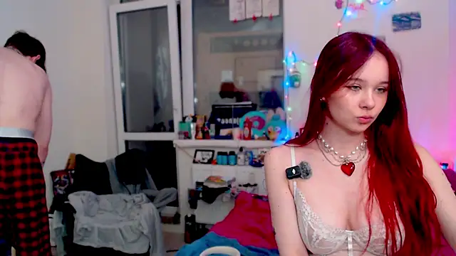 Snapshot of MaryJane_x_Peter chatting on December 18, 3:29 pm MaryJane x Peter online show from December 18, 3:29 pm