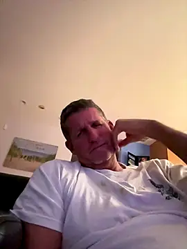 Snapshot of lvnlarge chatting on December 19, 12:39 am lvnlarge online show from December 19, 12:39 am