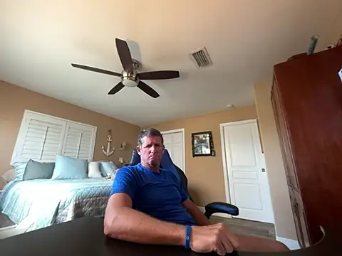 Snapshot of lvnlarge chatting on February 25, 4:05 pm lvnlarge online show from February 25, 4:05 pm