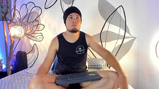 Snapshot of maaxtaylor_ chatting on January 13, 11:15 am maaxtaylor online show from January 13, 11:15 am