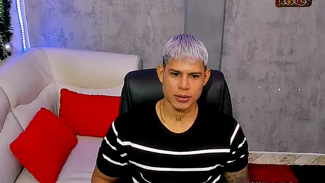 Snapshot of oruz_stud chatting on December 19, 1:07 pm oruz stud online show from December 19, 1:07 pm