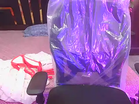 bold-smirthii online show from April 19, 3:28 am