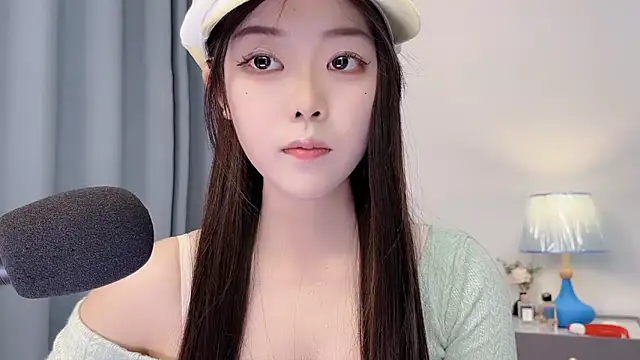 smalldaisy online show from April 14, 4:40 am