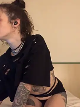 4lien online show from April 1, 4:59 pm