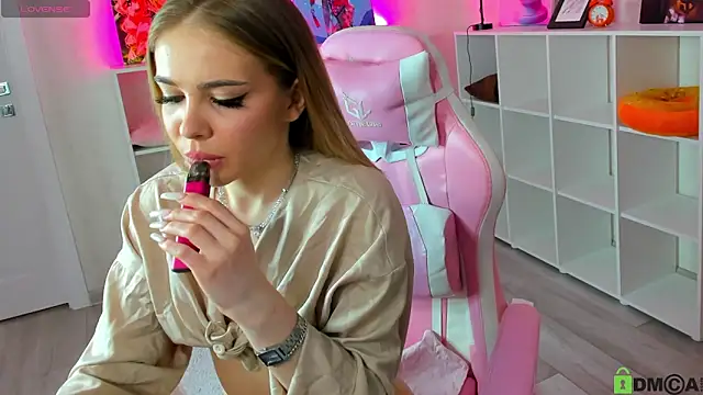 betty brianna online show from January 15, 1:21 am