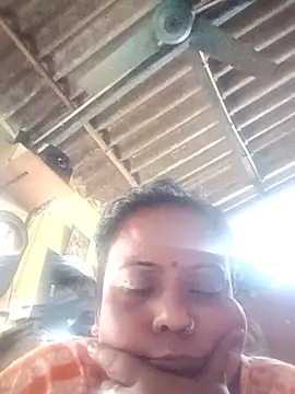 Snapshot of soumi02b chatting on December 22, 6:54 am soumi02b online show from December 22, 6:54 am