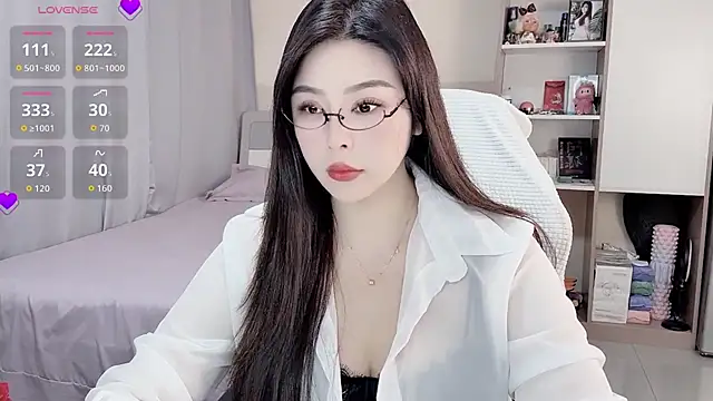 Ogravity  online show from April 1, 8:15 am