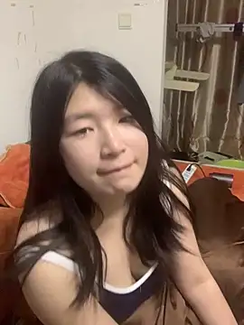 Snapshot of Luozhiqi520 chatting on December 19, 4:25 pm Luozhiqi520 online show from December 19, 4:25 pm