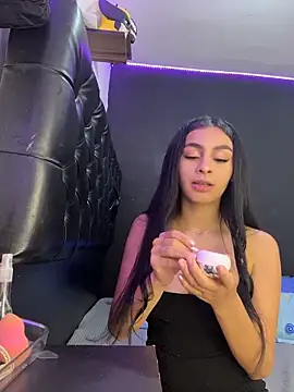 ManuelaEvans  online show from February 12, 9:32 pm