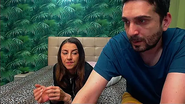 Snapshot of Stella_John chatting on December 11, 5:10 am Stella John online show from December 11, 5:10 am